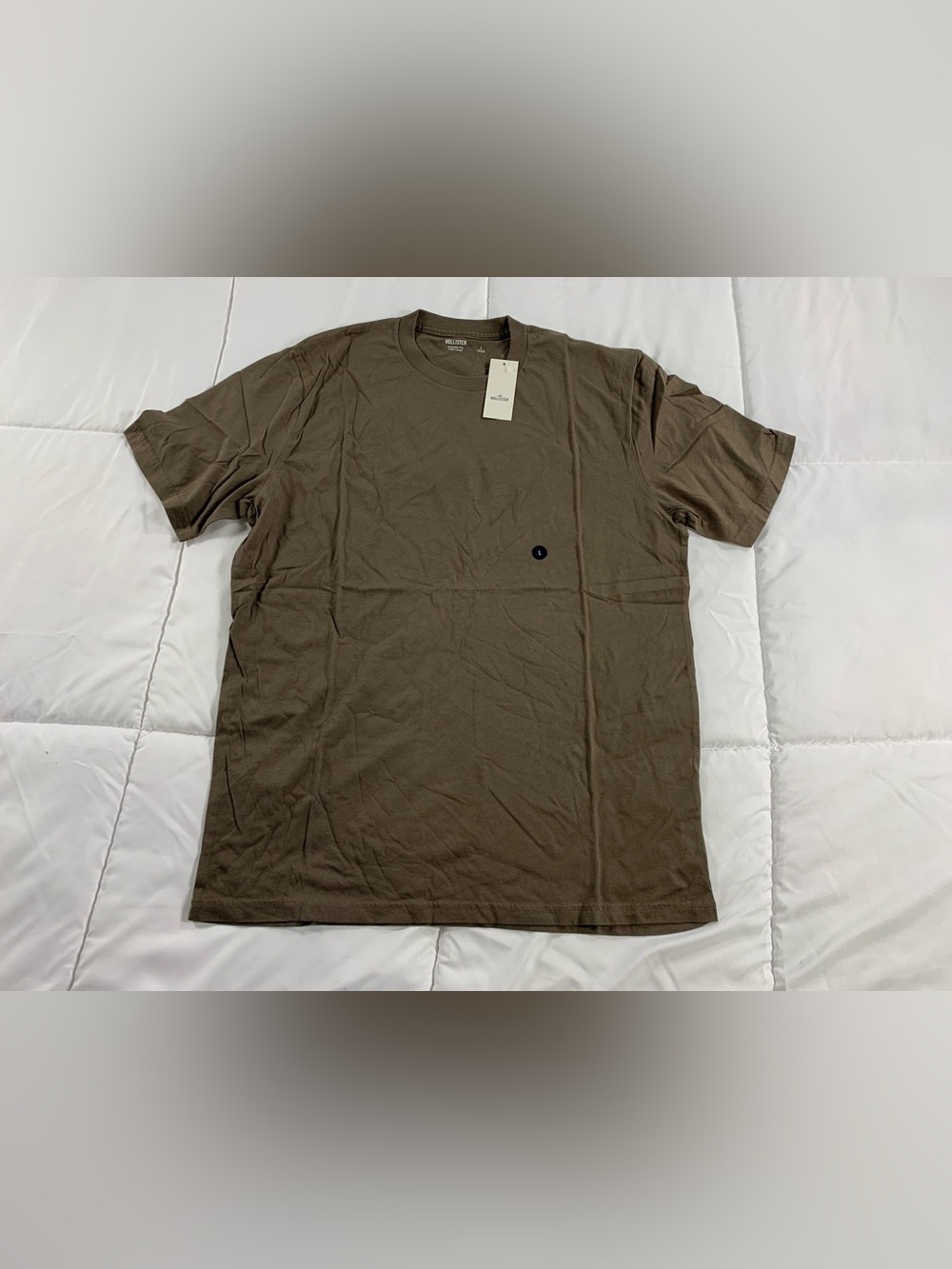 New Hollister classic fit T-shirt size L